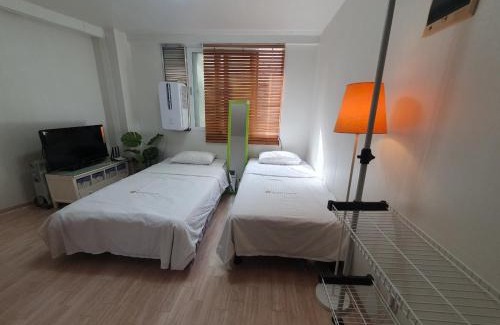 Mangwon-dong Apartment | Mangwon Station and Mangwon Traditional Market, studio apartment, entire house 2nd floor