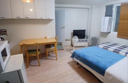 Mangwon-dong Apartment | Mangwon Station and Mangwon Traditional Market, studio apartment, entire house 2nd floor