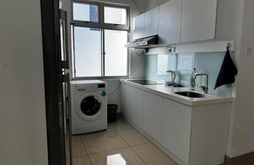 Tebrau Apartment | Manhattan Condo at Mount Austin JB 2-4 Pax Stay