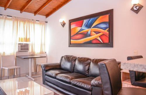 El Poblado Apartment | Manilla House