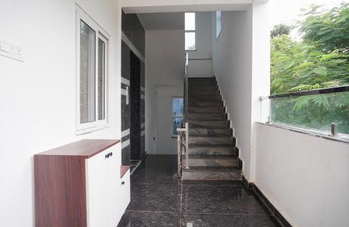 Hyderabad Apartment | Manish Suites & Service Apartments-2