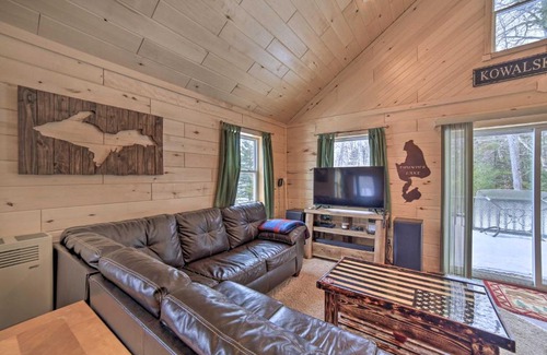 Steuben House | Manistique Cabin with Grill - Near Thunder Lake