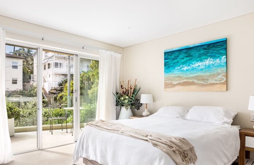 Queenscliff Apartment | Manly Beach View Executive Apartment
