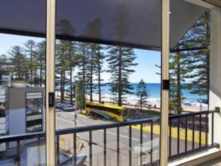 Manly Hotel | Manly Paradise Motel & Apartments