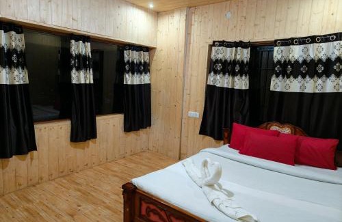 Vattakanal Cabin | Manna Wooden House