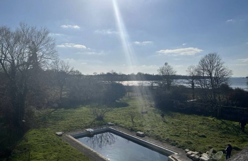Theix-Noyalo House | Manoir au Bord de Leau Avec Piscine Chauffée