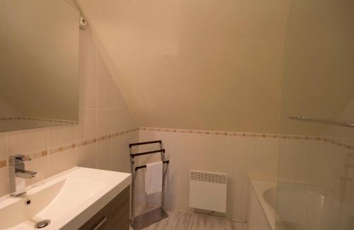 Saint-Eloi-de-Fourques Bed & Breakfast | Manoir d'Hermos