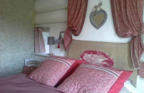 Gefosse-Fontenay Bed & Breakfast | MANOIR de la RIVIERE