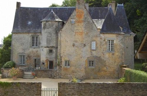 Laval House | Manoir de Rouessé