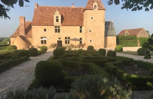 Saint-Symphorien House | Manoir du Mont Porcher