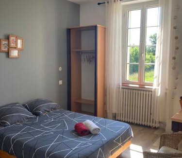 Chartres House | Manoir en Pierre Chartres