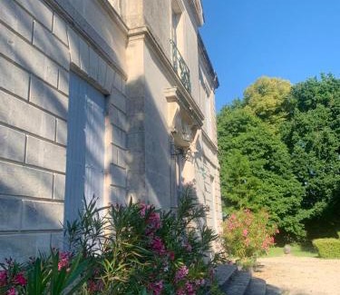 Chaniers House | Manoir majestueux à Chaniers avec piscine privée