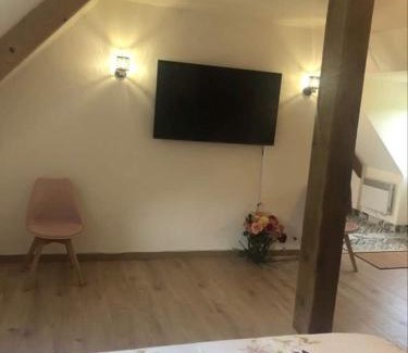 Saint-Etienne-la-Thillaye Bed & Breakfast | Manoir Melphil