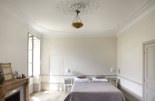 Rully Villa | Manoir Mi-Chemin - Seven Bedroom Villa, Sleeps 14