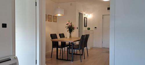 Tomicici Apartment | Manor Apartment