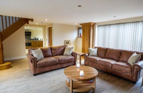 Fulford House | Manor Barn