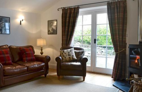 Crediton House | Manor Cottage