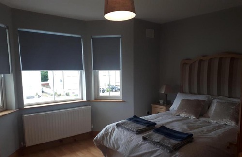 Manorhamilton House | Manor Holiday Home-Sleeps 8