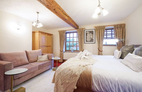Whitestake House | Manor House Farm