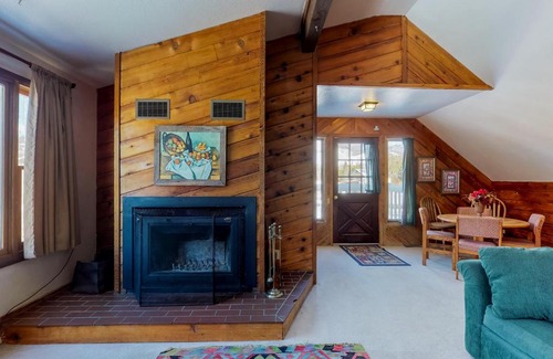 Summit Cove Hotel | Manor House Hideaway