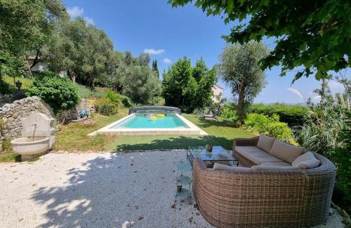Le Tignet Villa | Manor house with pool