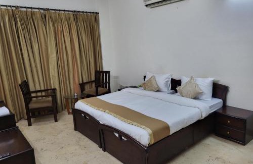 Noida House | Manor Inn Suites Super Deluxe Room