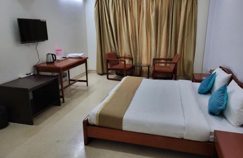 Noida House | Manor Inn Suites Super Deluxe Room