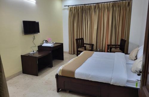 Noida House | Manor Inn Suites Super Deluxe Room