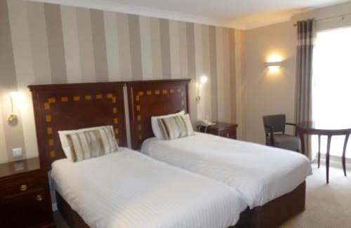 High Wych Hotel | Manor Of Groves Hotel, Golf & Health Club
