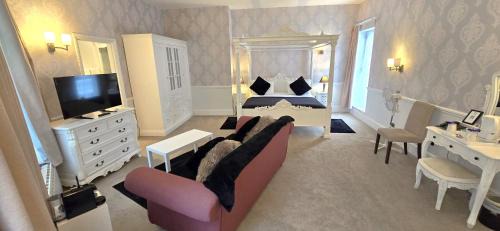 High Wych Hotel | Manor Of Groves Hotel, Golf & Health Club