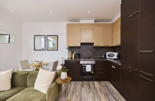 Harlesden Apartment | Manor Park One-Bed Escape
