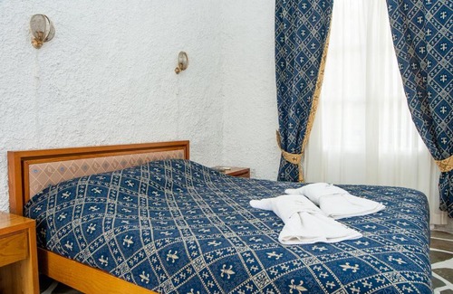 Galissas Hotel | Manousos' Rooms