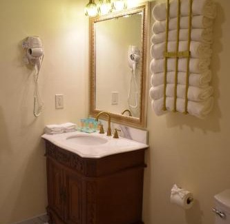 Port Townsend Hotel | Manresa Castle