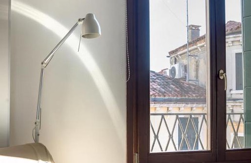 Dorsoduro Apartment | MANSARDINA - 1 min from Accademia - duplex stylish and cosy