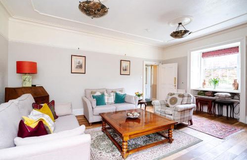 Lochearnhead House | Mansewood Country House
