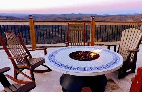 Chalet Village North House | Mansion In The Sky Cabin