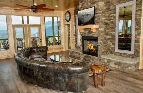 Chalet Village North House | Mansion In The Sky Cabin