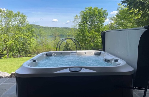 Cooperstown - Otsego Lake House | Mansion on lake with hot tub & stunning views.