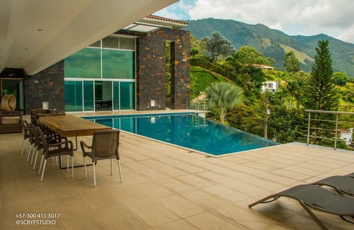 El Poblado House | Mansion Pool VIEW INFINITY Medellin Groups OK Private Pool