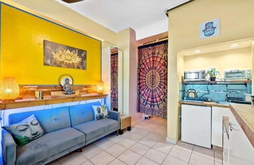 Bayshore Apartment | Mantell Plaza Apartments