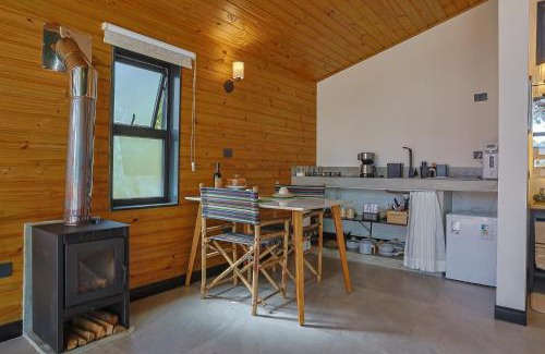 Alto da Boa Vista Ski Chalet | ManTeQuiero FRAMBOESA - linda, novíssima e aconchegante