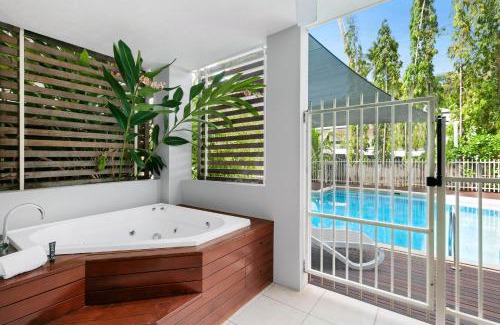 Port Douglas Apartment | Mantra Aqueous on Port