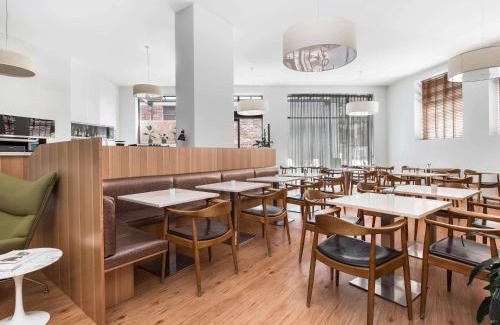 Sullivan's Cove Apartment | Mantra Collins Hotel