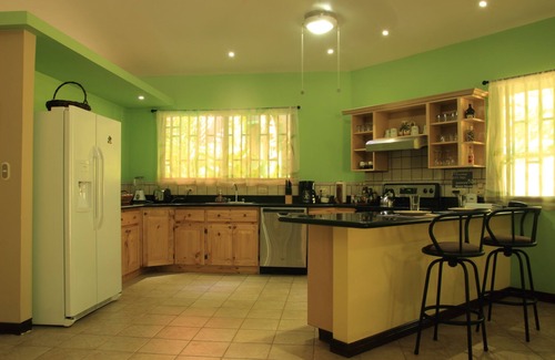 Valle Pura Vida House | Manuel Antonio's Perfect Rental Home for your Vacation