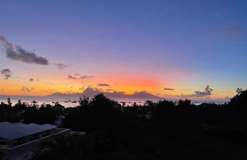 Punaauia House | Manuia luxury apartment - Tahiti Punaauia -Wi-Fi Netflix pool & gym