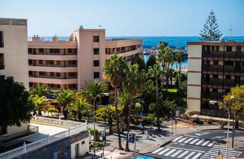 Los Cristianos Apartment | Manureva