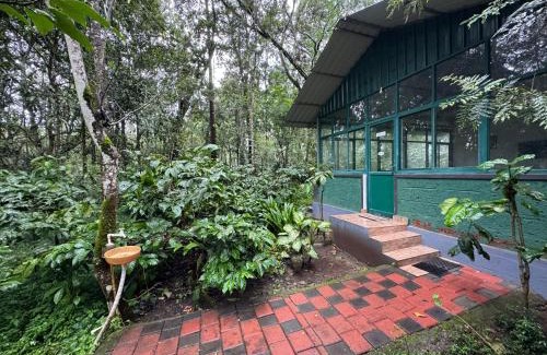 Somvarpet House | Manuvan home stay ac cottage