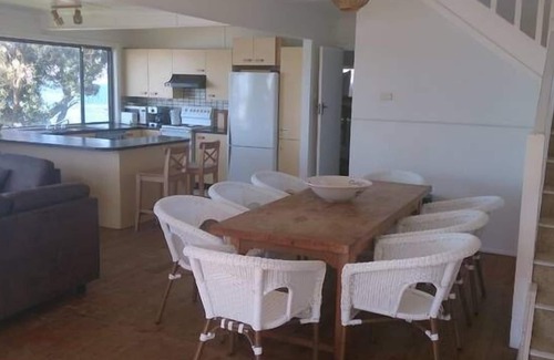 Manyana House | Manyana - Absolute Beachfront Cottage