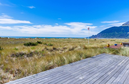 Manzanita House | Manzanita Waves House: Luxury Oceanfront Short-Term Vacation Rental