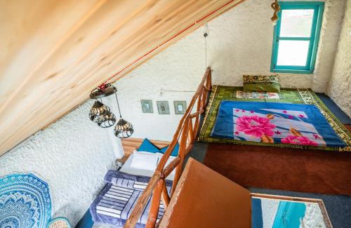 Manali Bed & Breakfast | Manzil Cafe & Stay